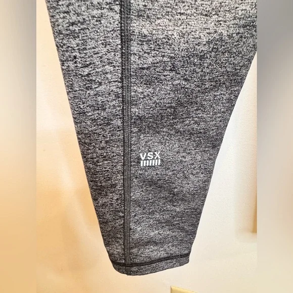 Heather Gray Women's Capri / Crop Leggings - Picture 3 of 4